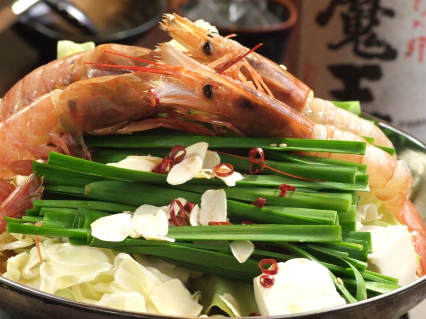 札幌の海老だしが美味しいもつ村のもつ鍋
