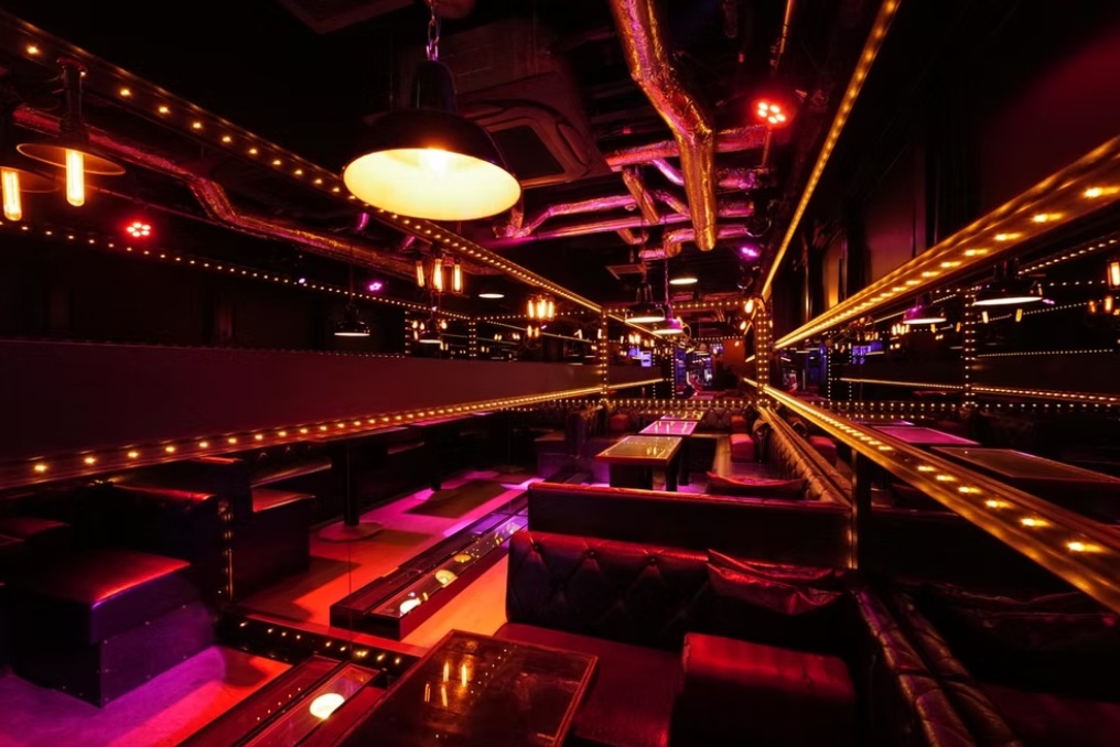 
すすきの　ニュークラブ　日曜営業　26選： 第16位　
PARTY HOUSE CHIQUITA 