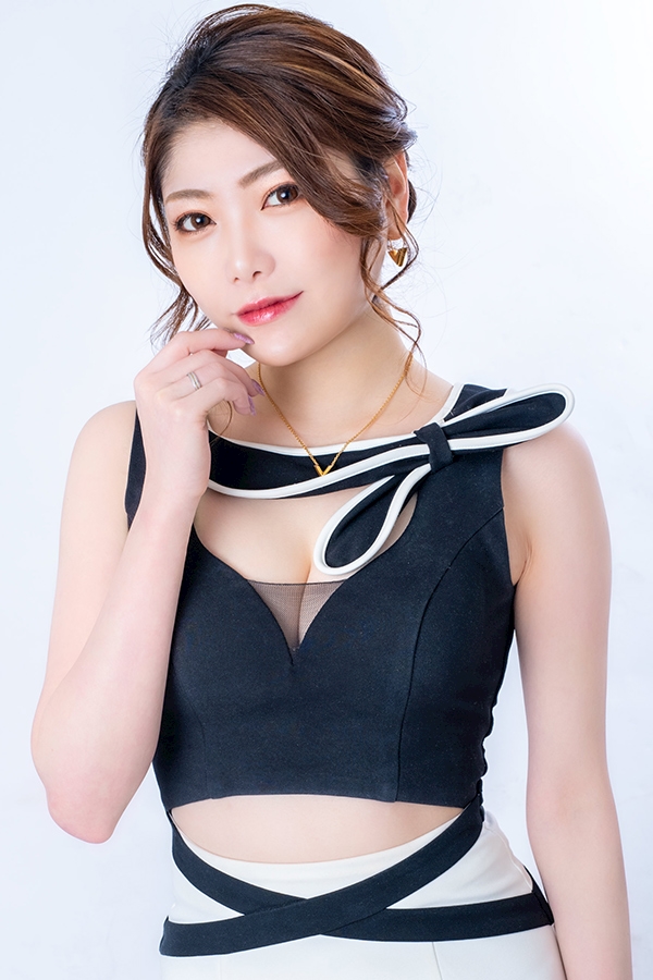 峰咲 真純